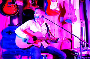 stef-k-chanteur-guitariste